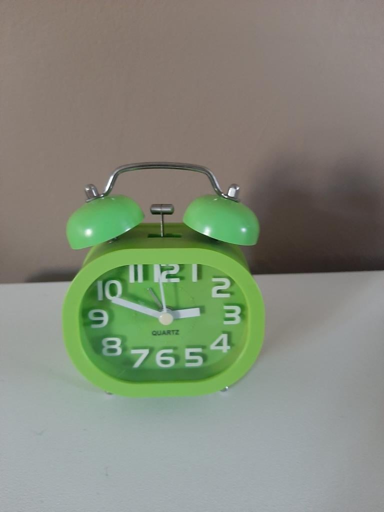 Reveil analogique vintage vert, Analogique