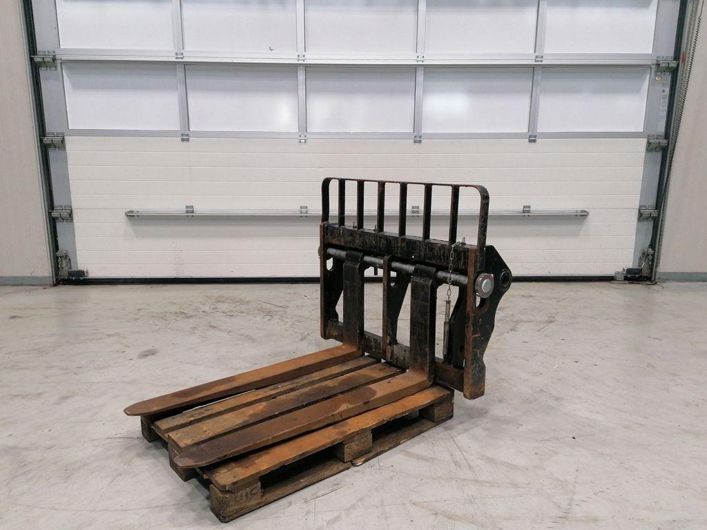 Manitou Fork carriage, Articles professionnels, Machines & Construction | Pièces