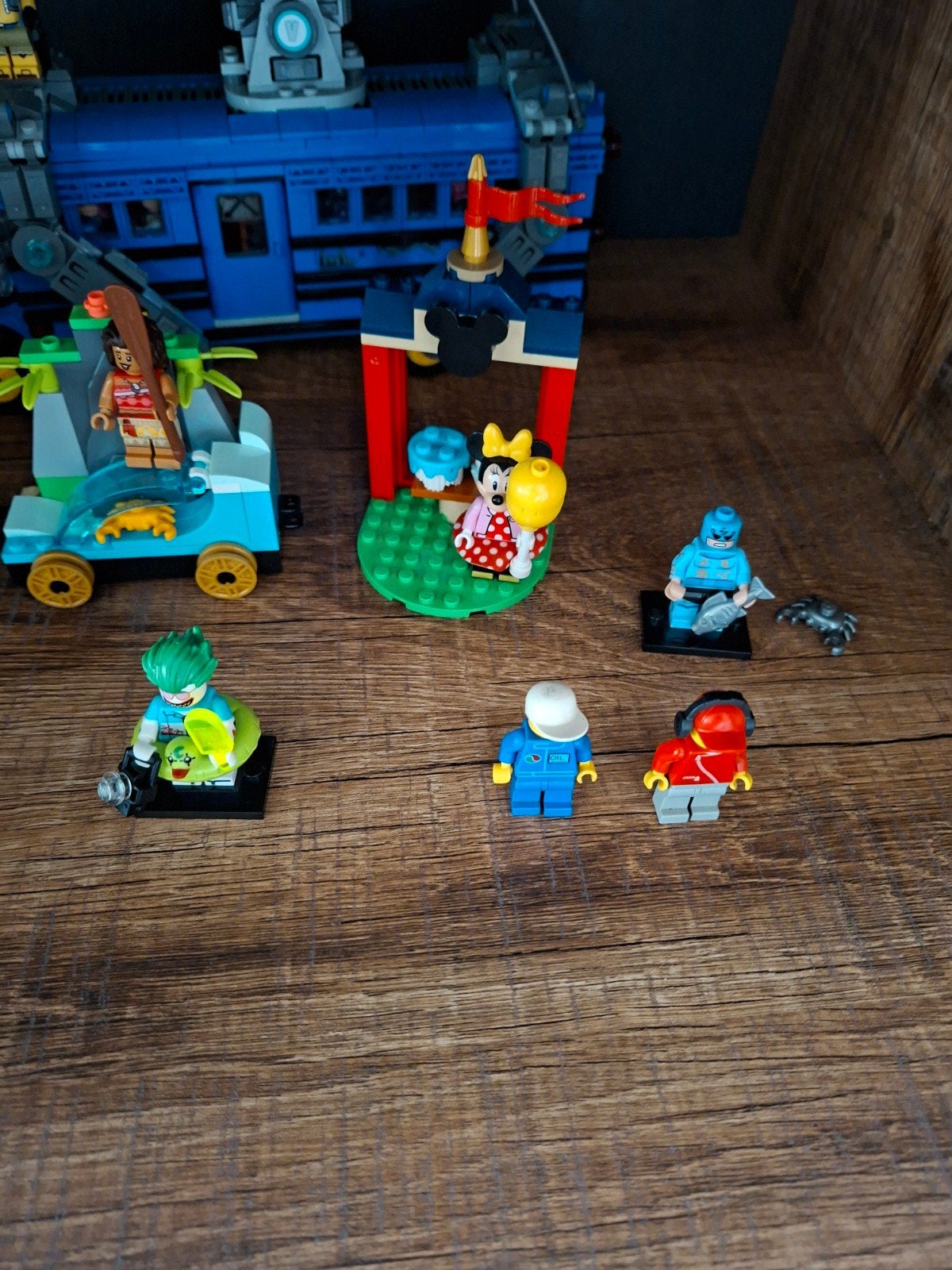 veel lego figuurtjes en andere spulletjes te koop, Ophalen of Verzenden, Lego