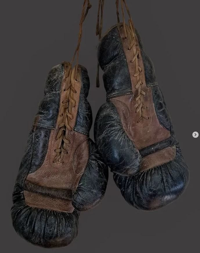 Anciens gants de boxe pour décoration, Enlèvement