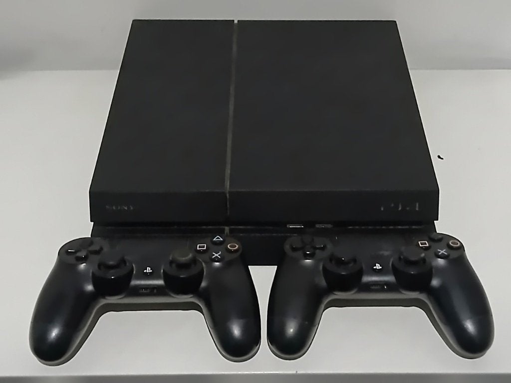 Sony PlayStation 4 Original + 2 Controllers + Oplaadstation, Met 2 controllers, Ophalen of Verzenden, Zo goed als nieuw, 1 TB