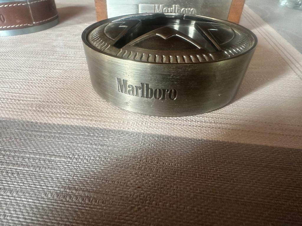 Vintage Marlboro asbak, Ophalen of Verzenden, Zo goed als nieuw, Asbak