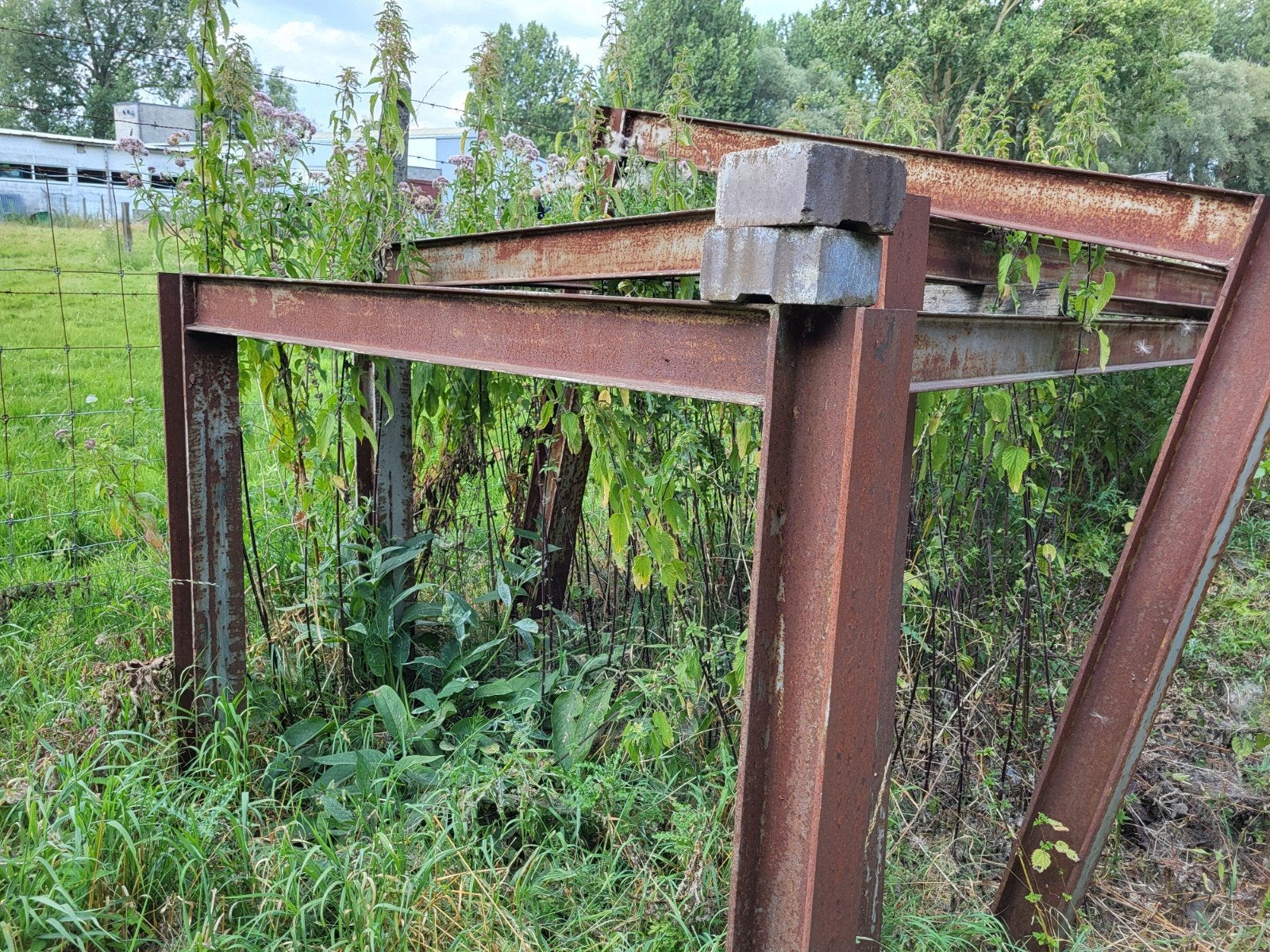 stapelbakken, palletrekken h 150cm afm l 580 x br 150 cm, Ophalen, Gebruikt, IJzer