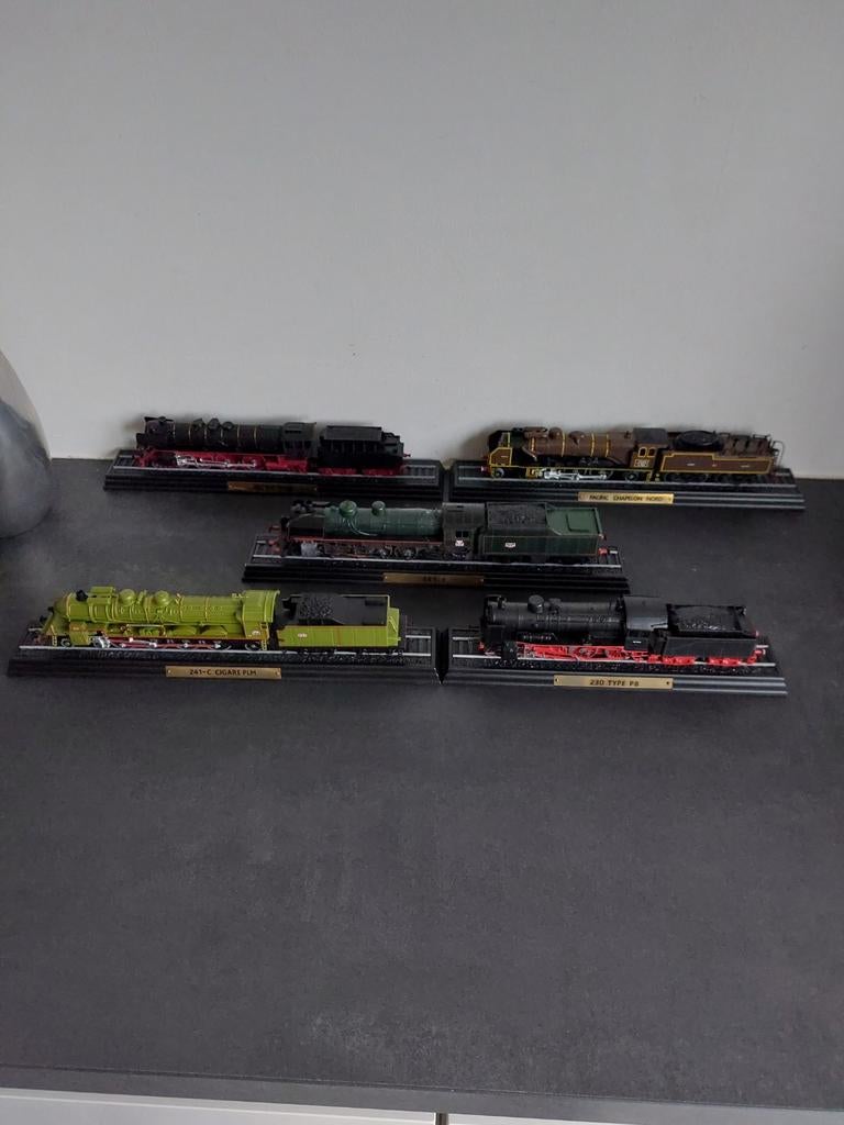 Trein Atlas, Trein