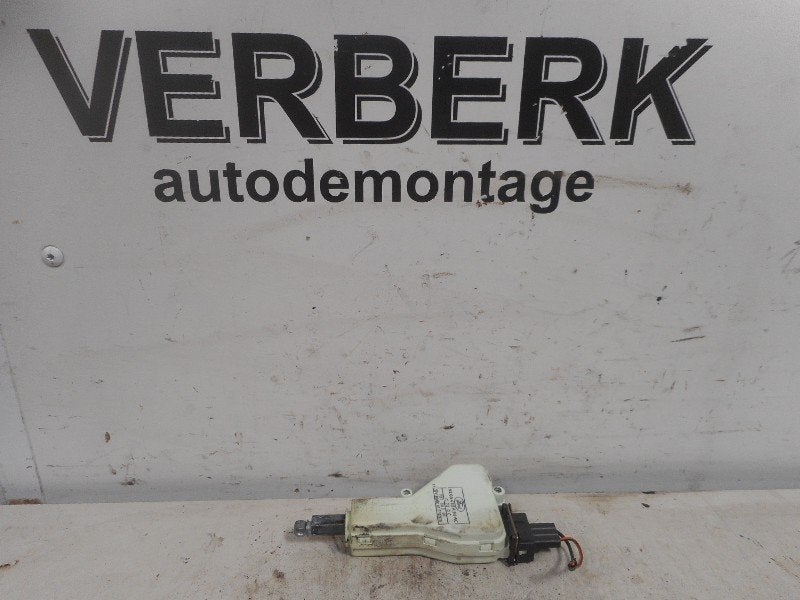 VEROUILLAGE CENTRALISEE CAPOT MOTEUR Ford Mondeo II, Henry-Ford-Straße  1
50735  Köln, DE, Ford-Werke GmbH, Kunden@ford.com, Ford