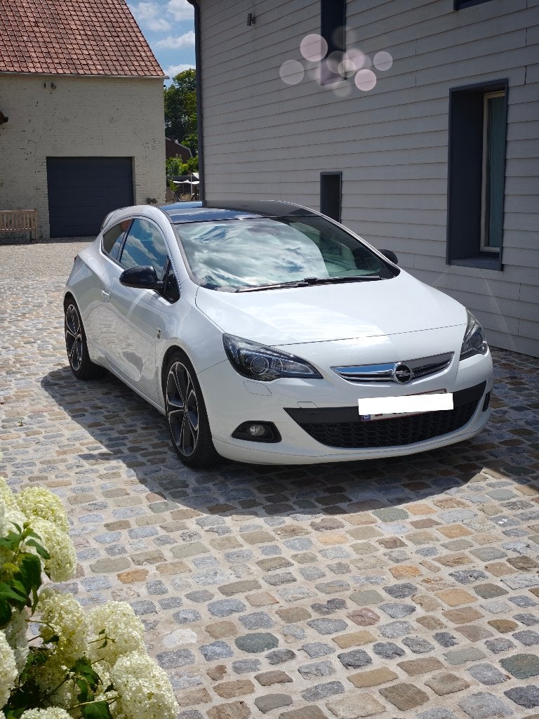 Opel Astra GTC line, Autos, Euro 5, Achat, Diesel, Particulier