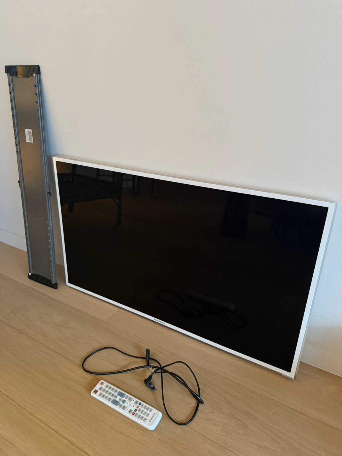 Samsung 40’’ Full HD LED Smart TV incl. muurbeugel, Audio, Tv en Foto, Televisies, Ophalen, LED, Zo goed als nieuw, Samsung