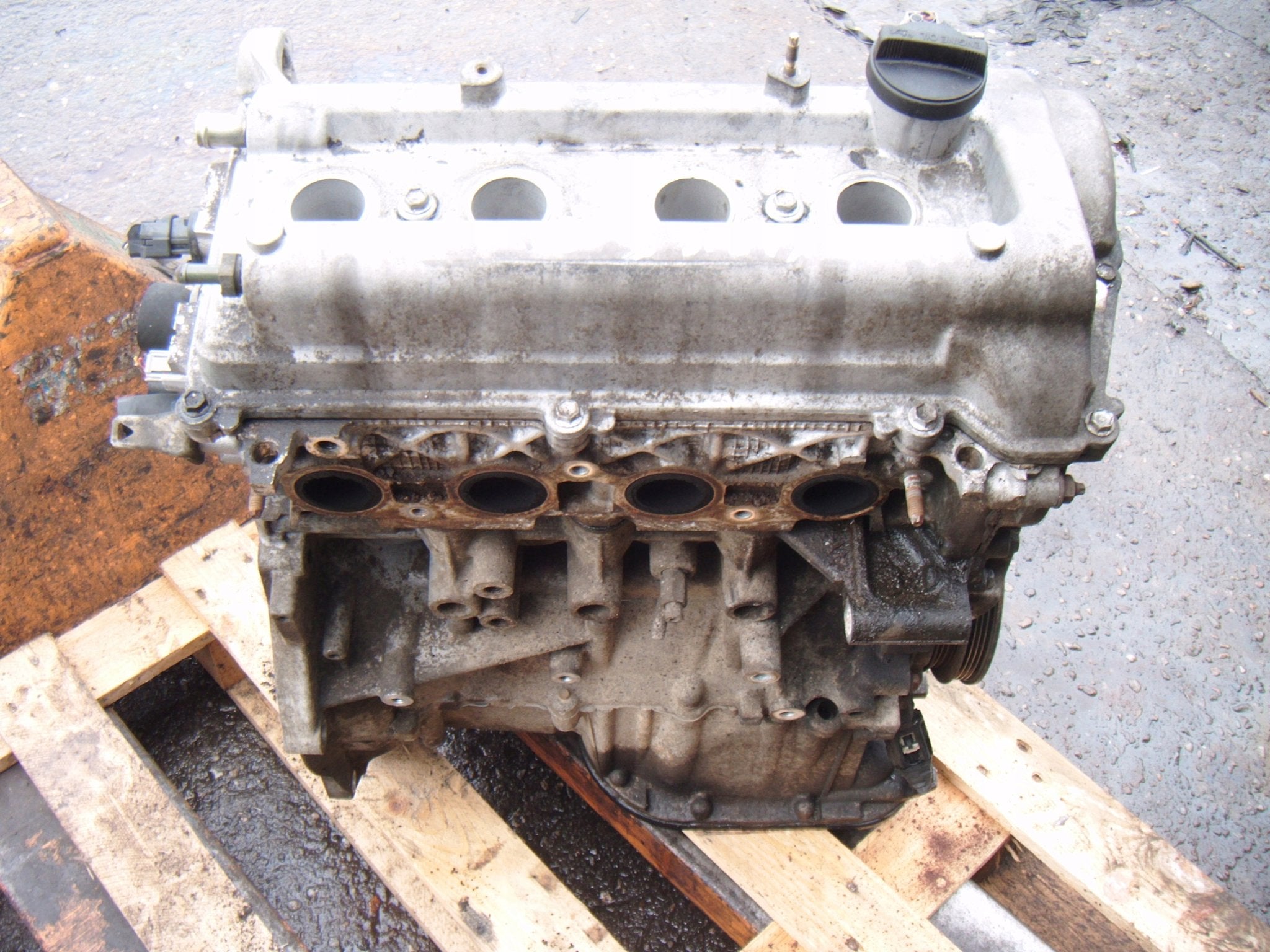 Moteur 2NZFE Nu YARIS TOYOTA, Envoi, Utilisé, Skoda