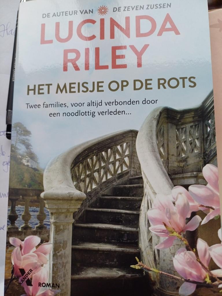 3boeken v LUCINDA RILEY, België, Ophalen of Verzenden, Santa Montefiore, Zo goed als nieuw