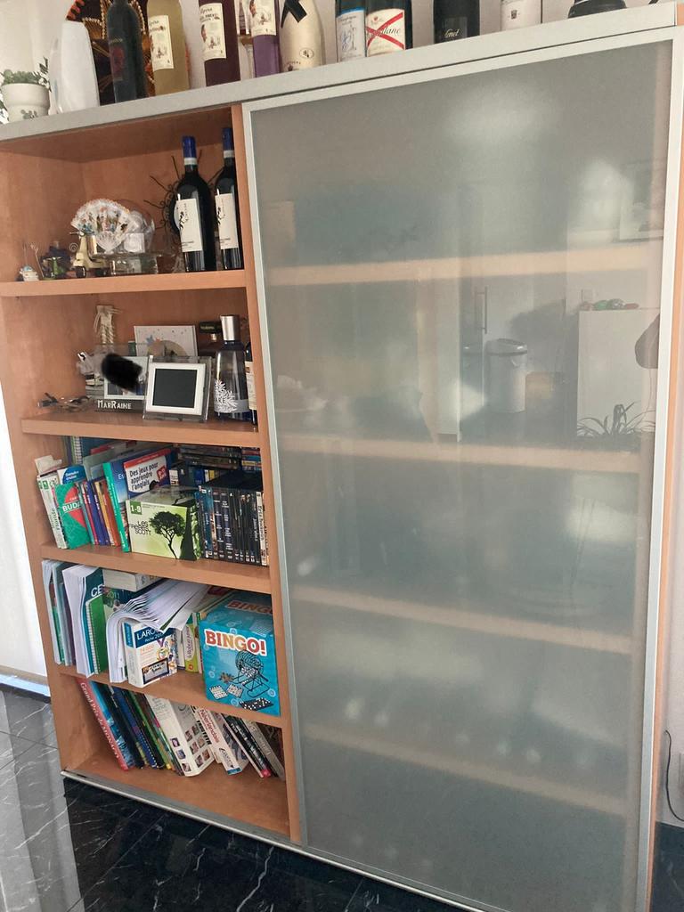 Gautier vitrinekast, Zo goed als nieuw, Glas