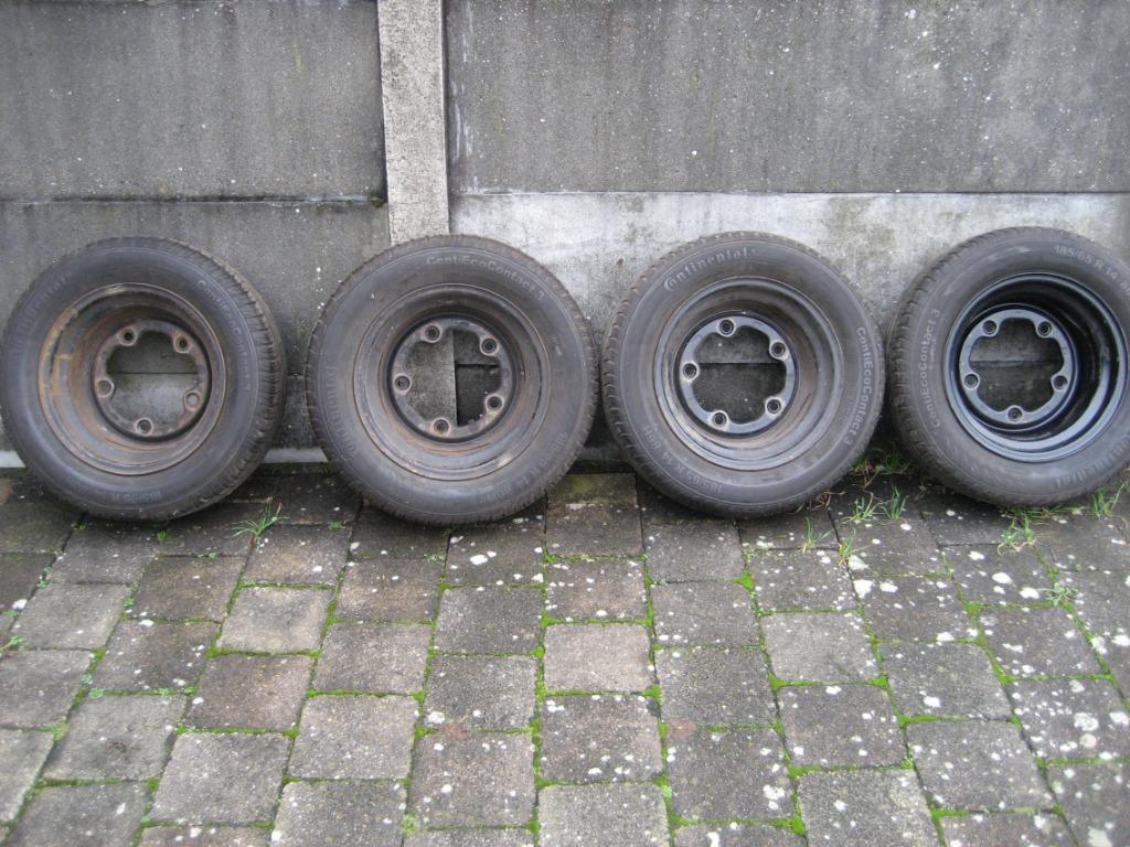 VW Bus ,Kever ,VW 181 Kubel stalen velgen met band ., Ophalen, Gebruikt, 15 inch, Velg(en)
