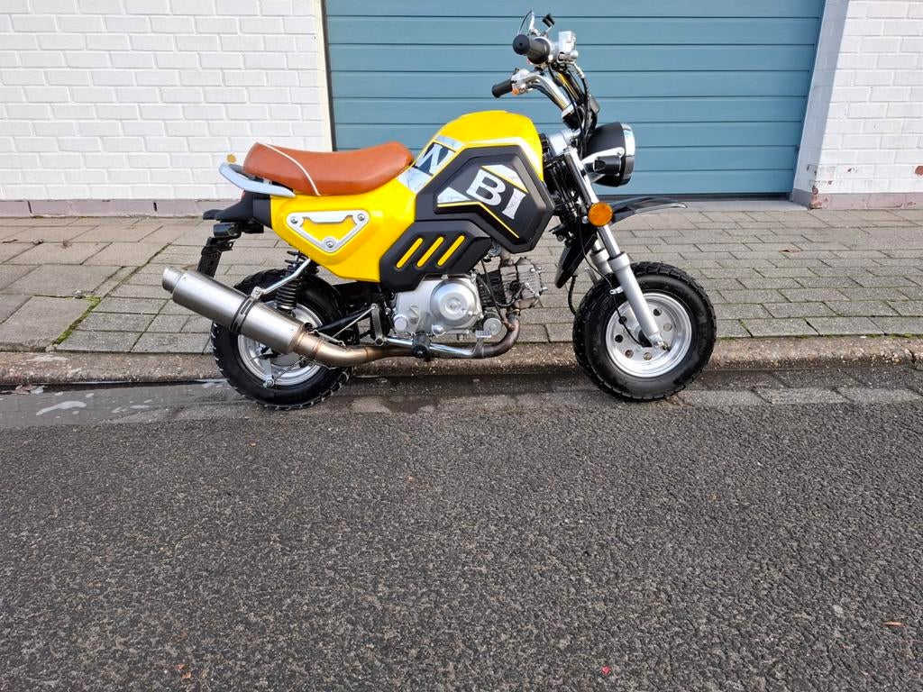Wbi kong schakelbrommer, geel, Fietsen en Brommers, Zo goed als nieuw, Ophalen, Overige merken, 4 versnellingen