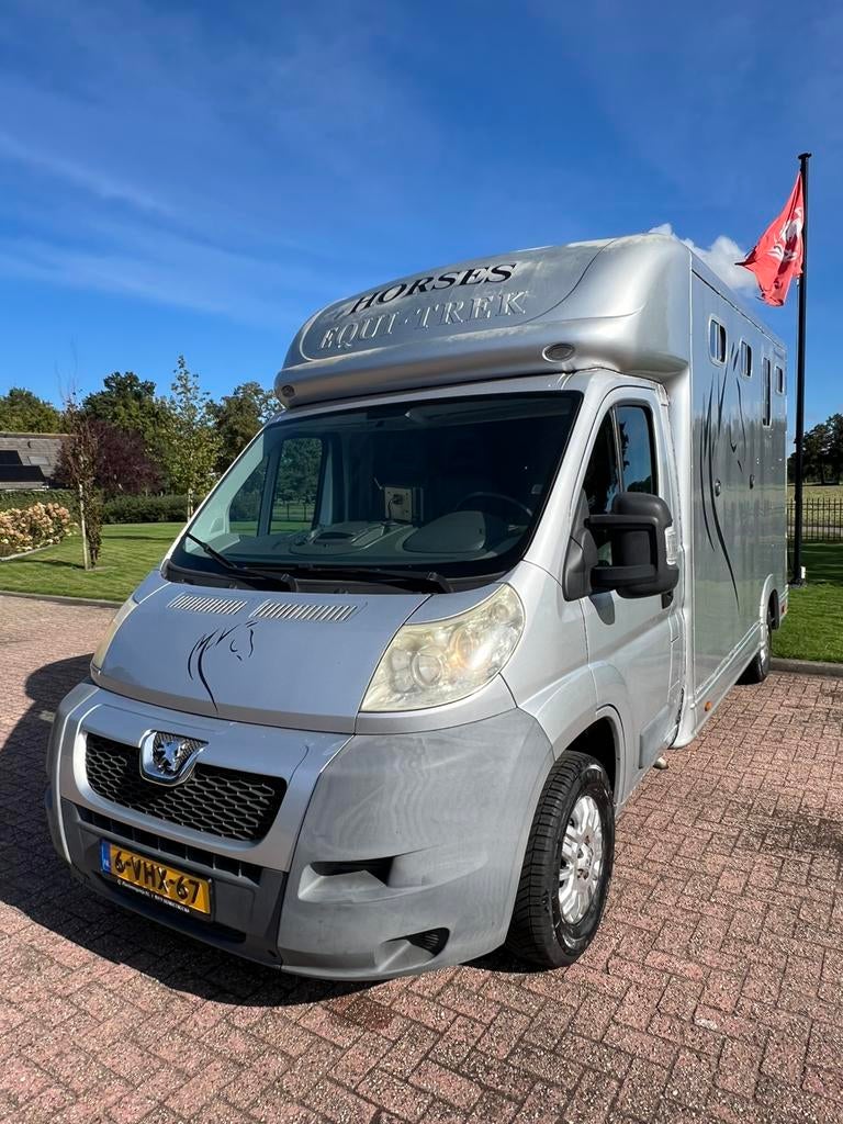 Equitrek paardencamion uit 2010 slechts 70.000KM!, Dieren en Toebehoren, Ophalen, Zo goed als nieuw