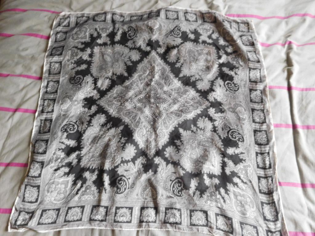 Vintage sjaal 75cm, Kleding | Dames, Mutsen, Sjaals en Handschoenen, Zo goed als nieuw, Ophalen of Verzenden