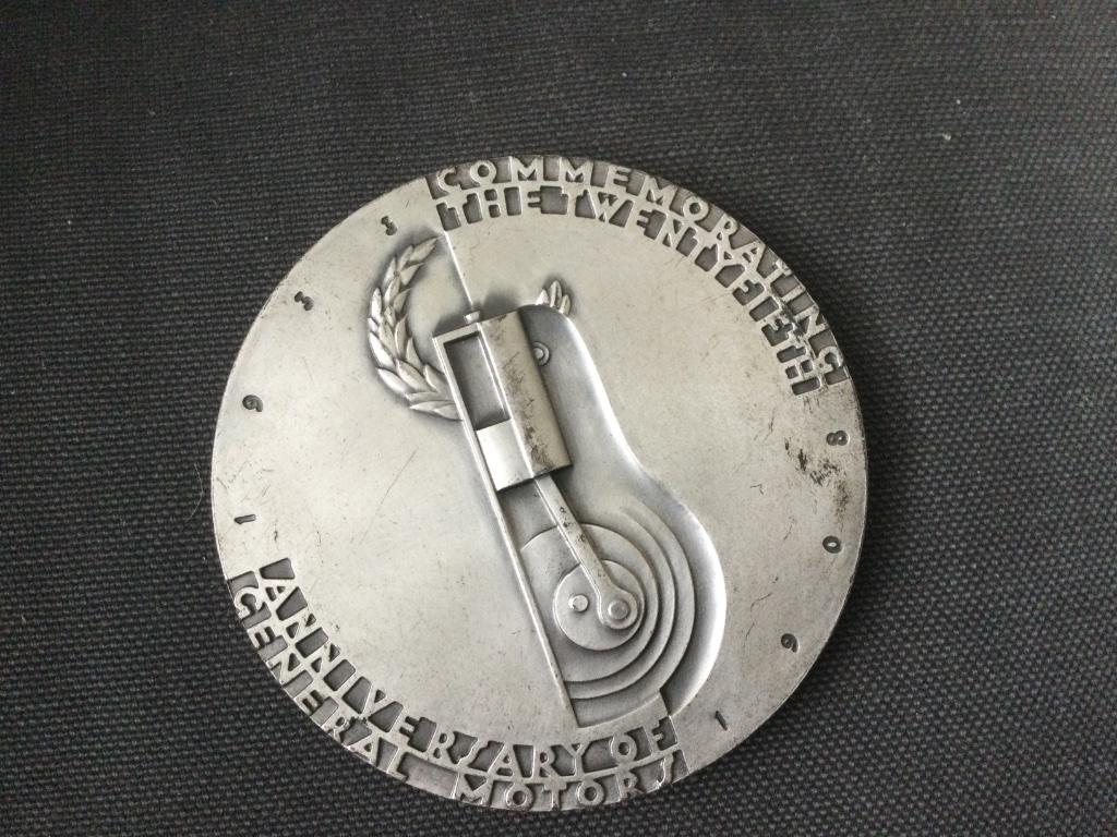 Commemorating 25 anniversary of General Motors 1908 -1933, Antiek en Kunst, Curiosa en Brocante, Ophalen of Verzenden