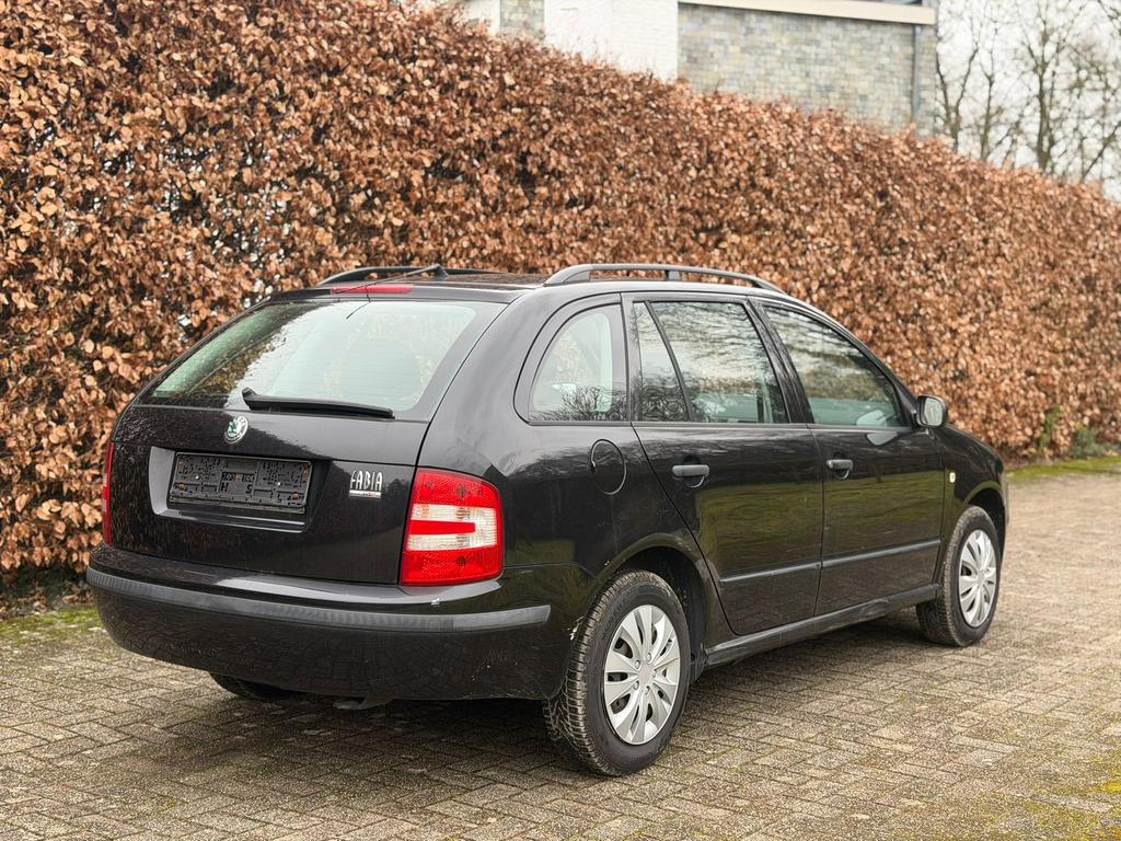 Skoda Fabia 1.2 Benzine 2005 156ooo km Airco wordt gekeurd, Auto's, Zwart, Bedrijf, 5 deurs, Euro 4