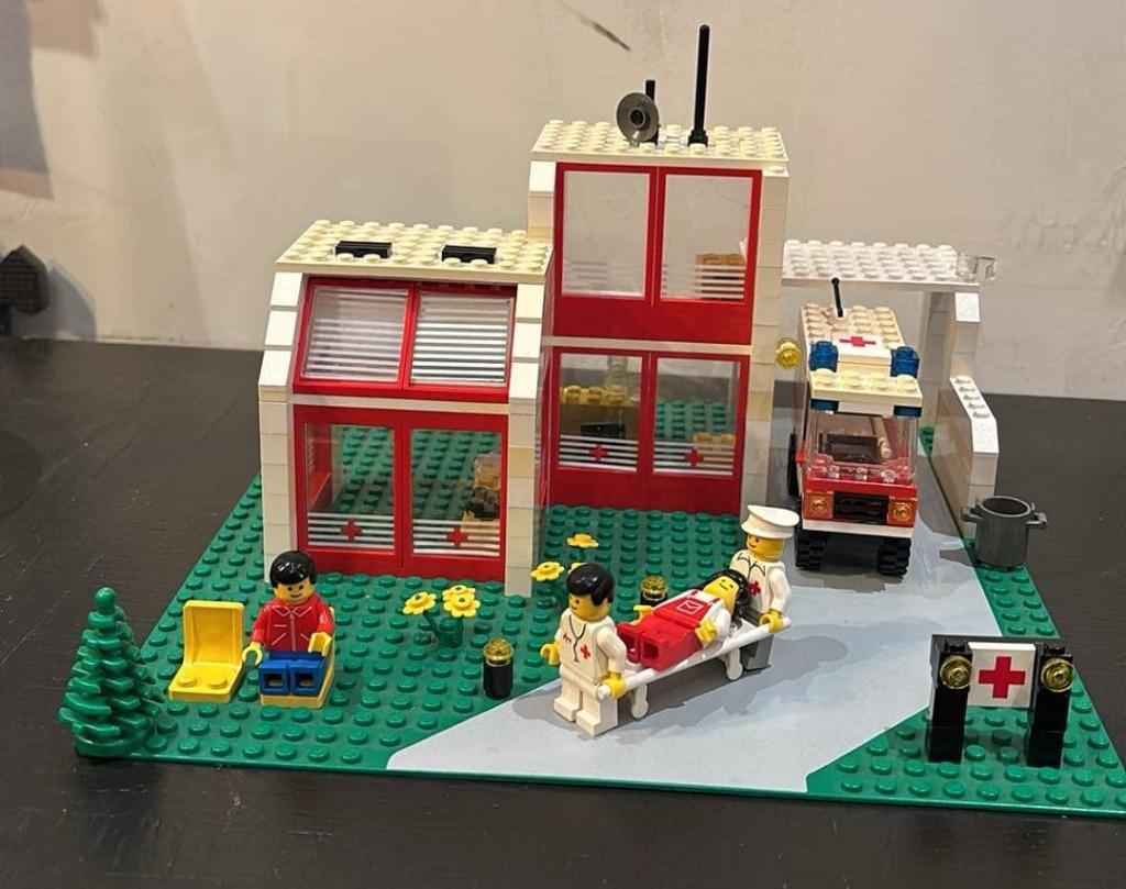 lego 6380 St Mary's hospital + originele doos, Lego, Ophalen of Verzenden, Compleet, Complete set