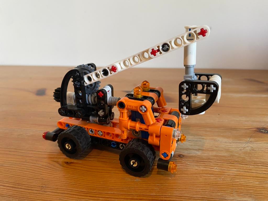 Lego Technic hoogtewerker, Ophalen, Zo goed als nieuw, Complete set, Lego