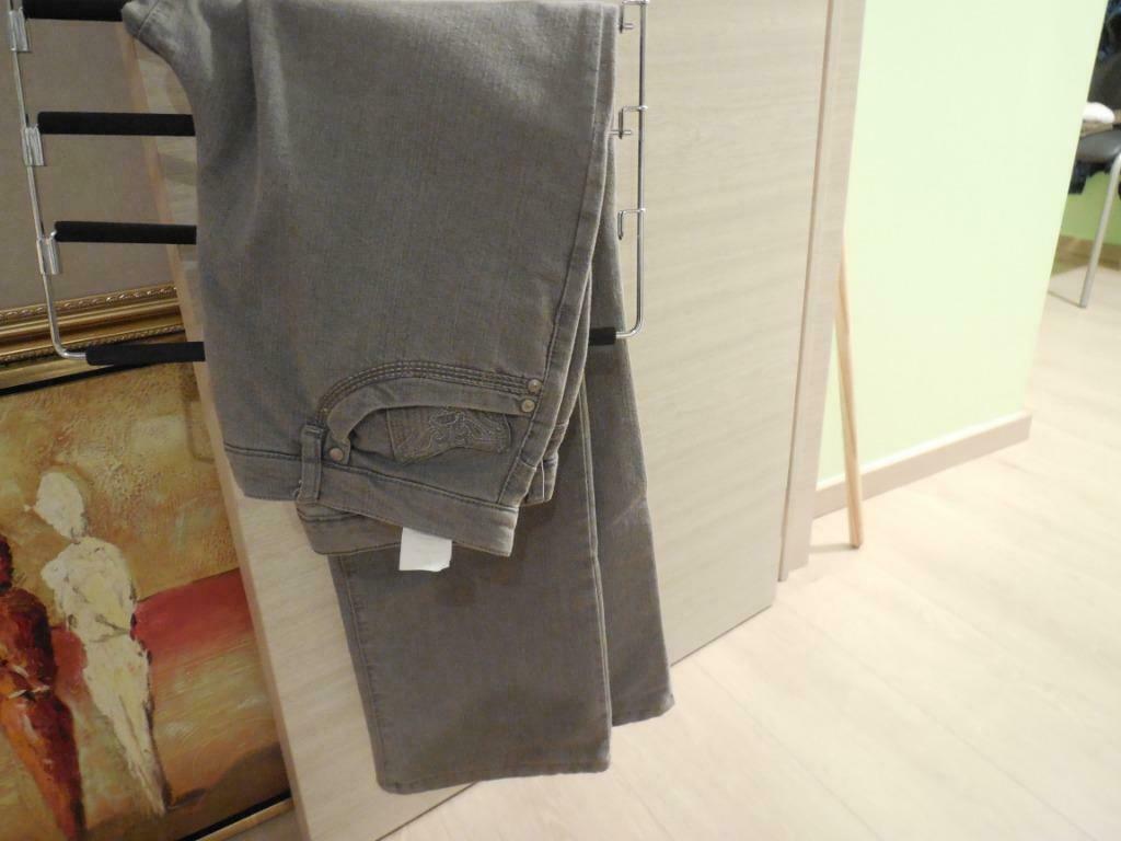 Nieuw Grijs Dameskostuum van Livingstone, Kleding | Dames, Kostuum of Pak, Maat 42/44 (L), Nieuw, Ophalen of Verzenden