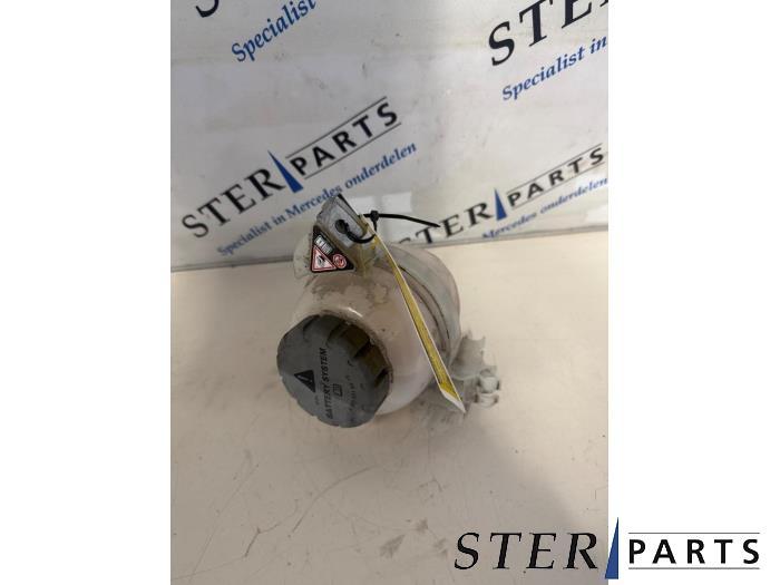 Réservoir d'expansion d'un Mercedes C-Klasse, 3 mois de garantie, Utilisé, -, -