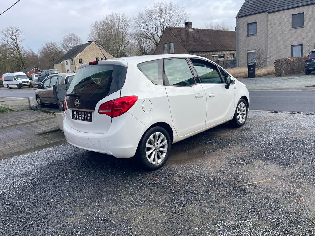Opel Meriva1.4iBenzine,Airco,Gps,Sensoren,Cruise,1e eigenaar, Monovolume, 140 g/km, 4 cilinders, Wit