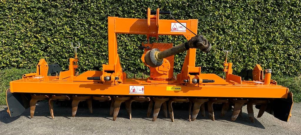 HERSE ROTATIVE FALC Magnum 3000, Enlèvement, Cultures