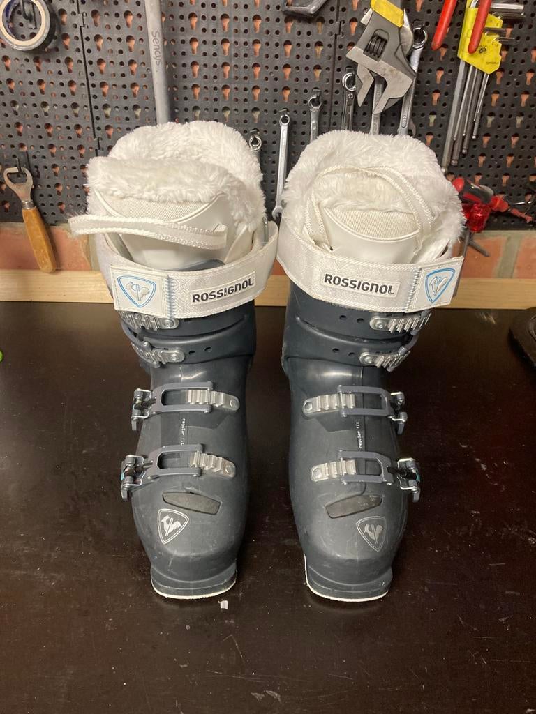 Chaussures de ski pour femmes taille 24,5, Enlèvement, Comme neuf, Ski, Rossignol