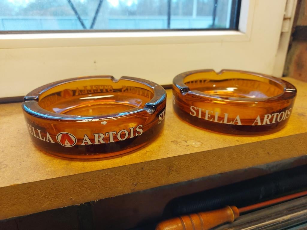Stella artios, Ophalen, Gebruikt, Asbak