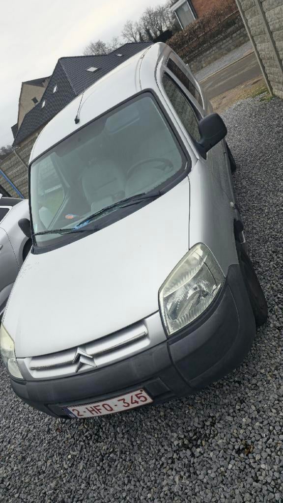 Citroen berlingo 2003 BENZINE met trekhaak EXPORT!, Auto's, Voorwielaandrijving, Stof, Handgeschakeld, Grijs