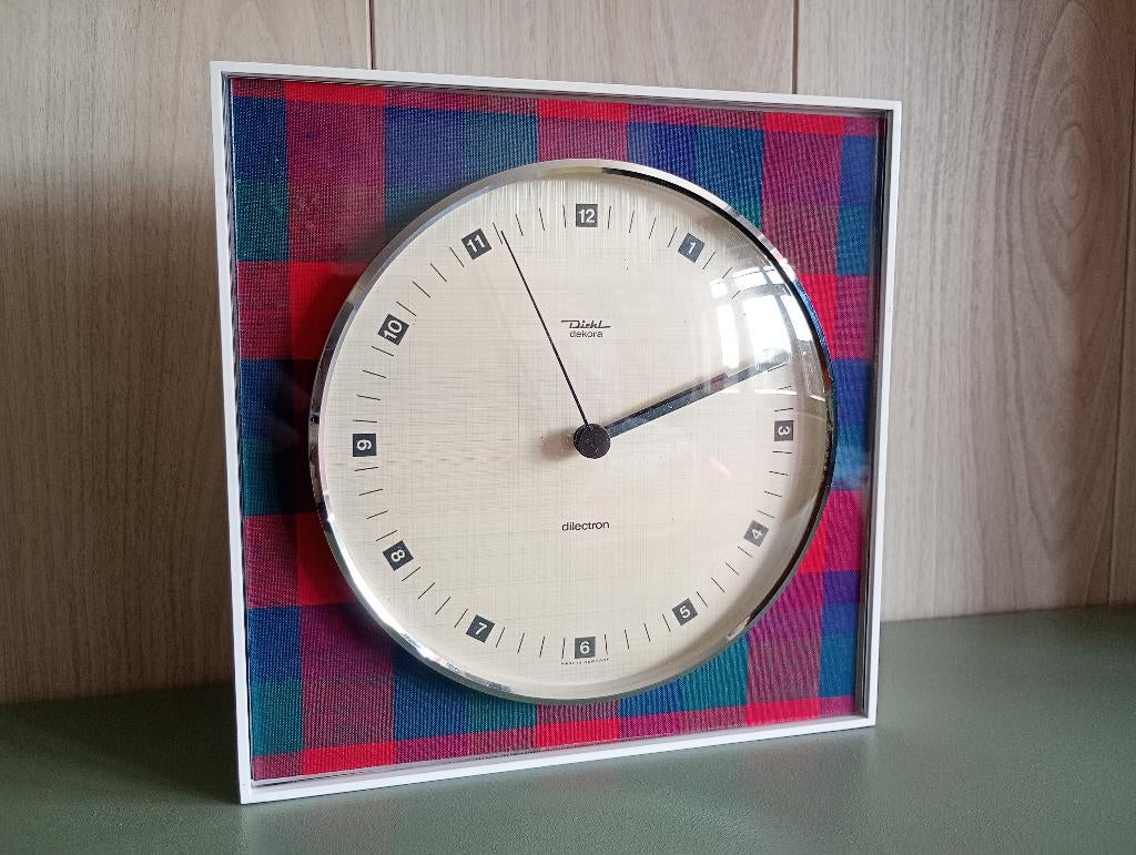 diehl dekora dilectron wandklok 4 verwisselbare designs, Ophalen of Verzenden, Nieuw, Analoog, Wandklok