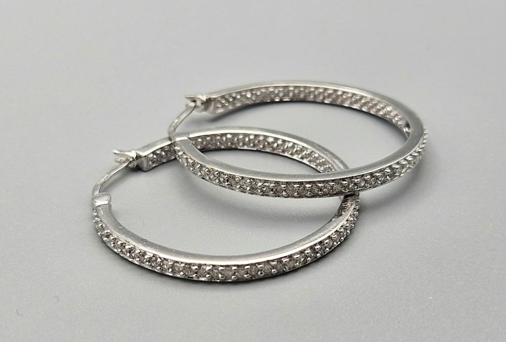 Gouden Vintage oorbellen met diamant. Ca: 0.50 ct. 2024/506, Hangers, Wit, Ophalen of Verzenden, Met edelsteen