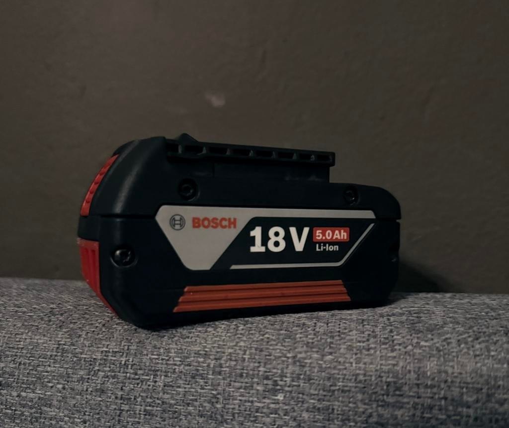 Batterie BOSCH professional Li-Ion coulissante 18 V 5.0Ah, Enlèvement ou Envoi, Comme neuf