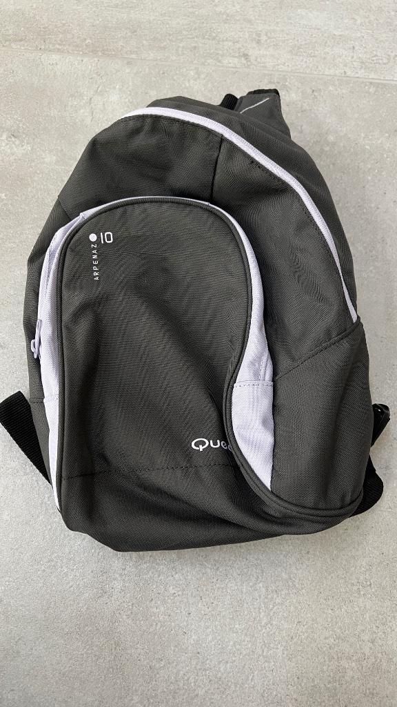 Praktisch rugzakje Quechua, Handtassen en Accessoires, Tassen | Rugtassen, Ophalen of Verzenden, Zo goed als nieuw, Overige merken