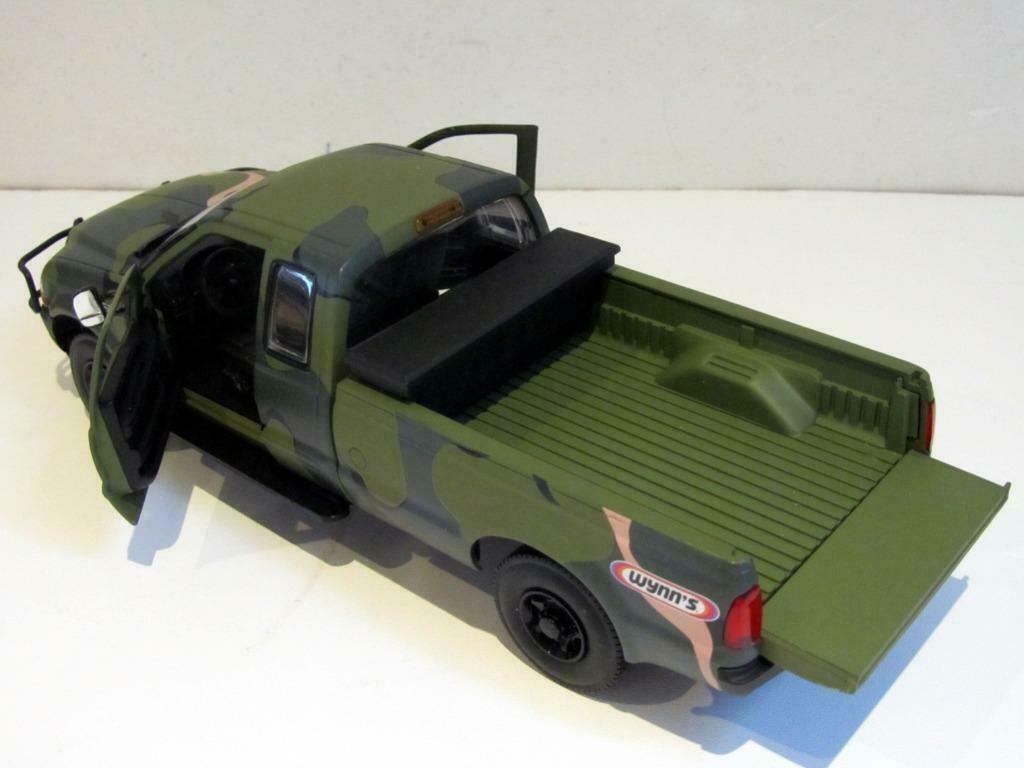 Ford F-250 Pick-up Super Duty C.A.M.P. Wynn's (1:25) + doos, Ophalen of Verzenden, Zo goed als nieuw, Overige typen
