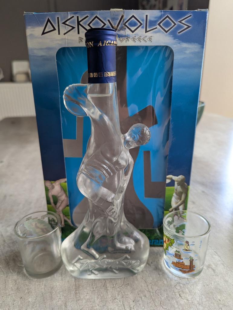Aigaion Ouzo Diskovolos standbeeld en glazen, Collections, Neuf, Autres régions, Pleine, Enlèvement
