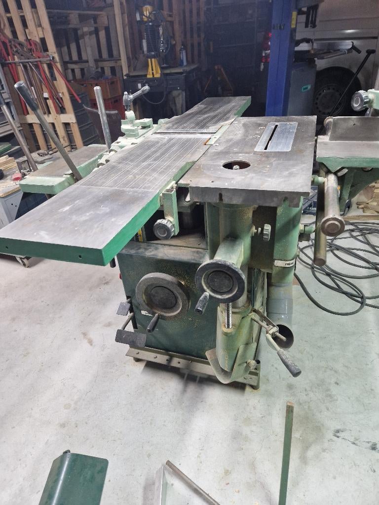 MECHANISCHE HOUTCOMBINATIE IN DRIE FASEN, Zakelijke goederen, Machines en Bouw | Houtbewerking, Ophalen