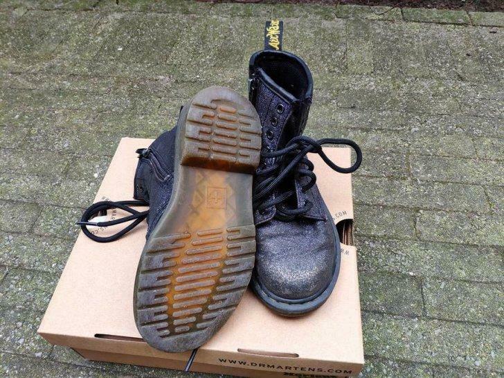 Zwarte glitter Dr. Martens bottines laarzen schoenen mt 29, Kinderen en Baby's, Gebruikt, Meisje, Overige typen, Ophalen of Verzenden