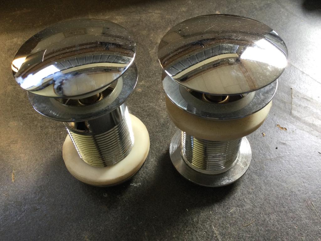 Afvoerplug / lavaboplug - 5 €/stuk, Doe-het-zelf en Bouw, Ophalen of Verzenden