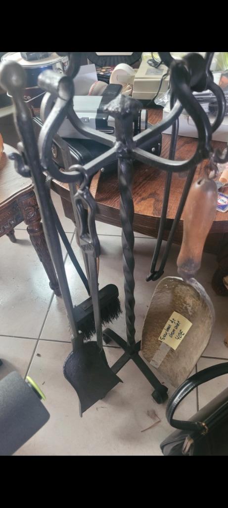 Serviteur de cheminée en Fer Forgé, Enlèvement