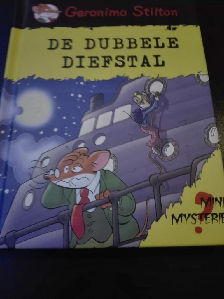 Geronimo Stilton - De dubbele diefstal, Ophalen of Verzenden, Zo goed als nieuw, Geronimo Stilton, Fictie algemeen
