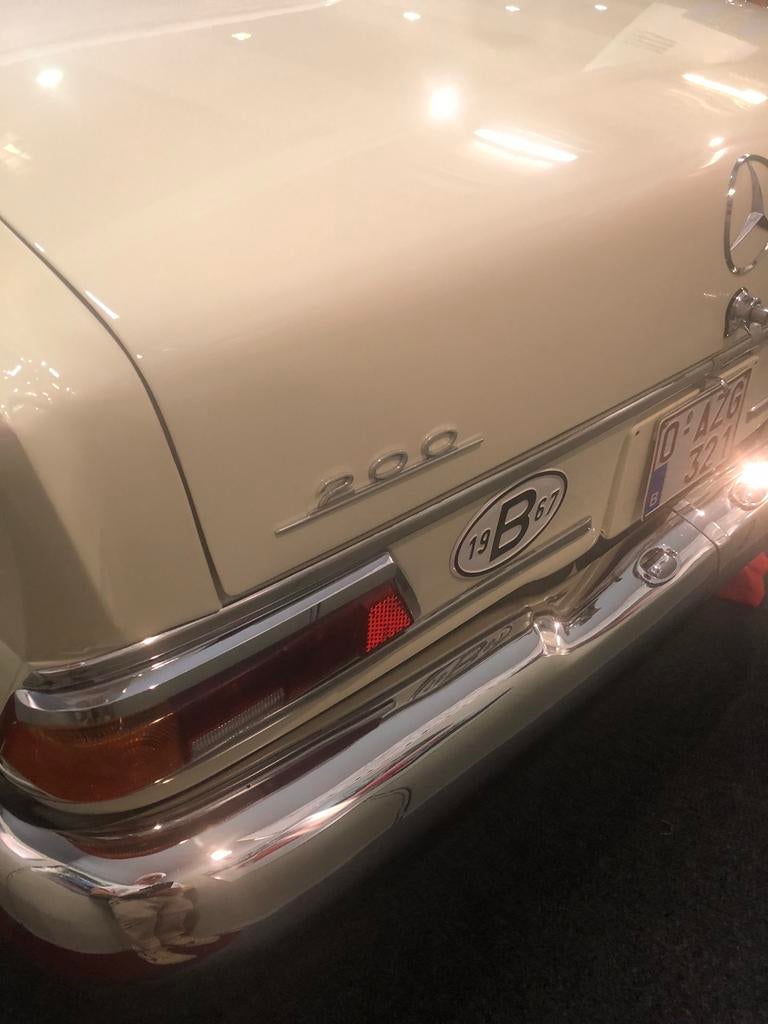 Vele onderdelen Mercedes w110 Heckflosse, Ophalen
