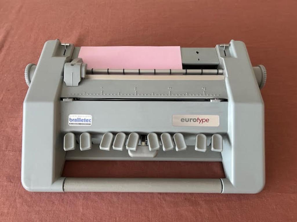 MACHINE À ÉCRIRE BRAILLE MAL VOYANTS et AVEUGLES, Envoi, Comme neuf