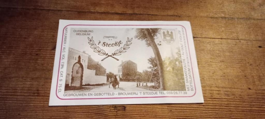 Brasserie bière étiquette T'Steedje Trippel, Enlèvement ou Envoi, Comme neuf, Panneau, Plaque ou Plaquette publicitaire, Autres marques