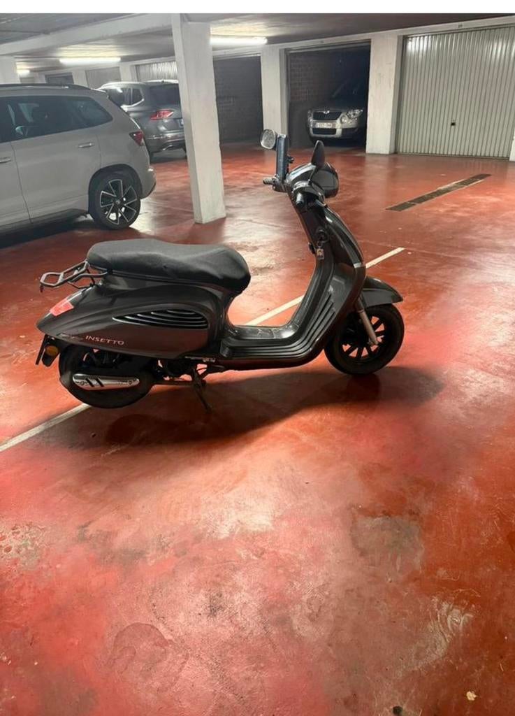 Btc insetto 125cc, Fietsen en Brommers, Brommerhelmen, Zo goed als nieuw, Ophalen