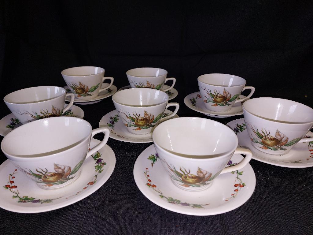 ANCIENNE VAISSELLE VILLEROY ET BOCH, Enlèvement ou Envoi