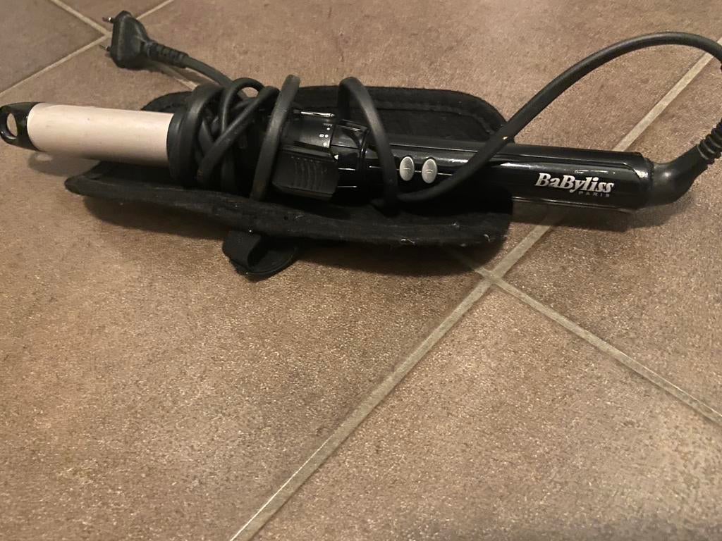 Krultang Babyliss werkt perfect! (weg wegens dubbel), Handtassen en Accessoires, Uiterlijk | Haarverzorging, Ophalen of Verzenden