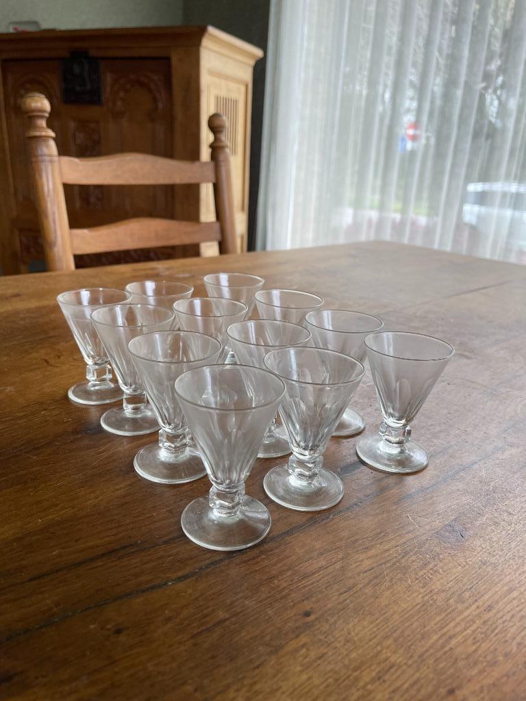LOT DE 12 LUNETTES COURTES, Enlèvement