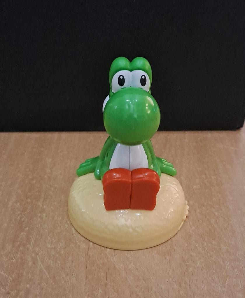 Yoshi happy meal speeltje mc donalds 2016, Verzamelen, Ophalen of Verzenden, Zo goed als nieuw
