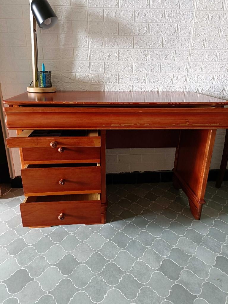 Chouette petit bureau nombreux tiroirs, Enlèvement, Utilisé