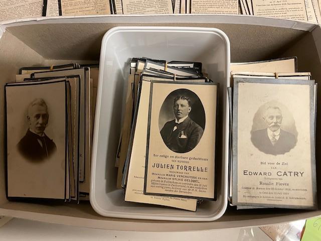doodsprentjes met foto, Verzamelen, Bidprentjes en Rouwkaarten, Ophalen of Verzenden, Rouwkaart